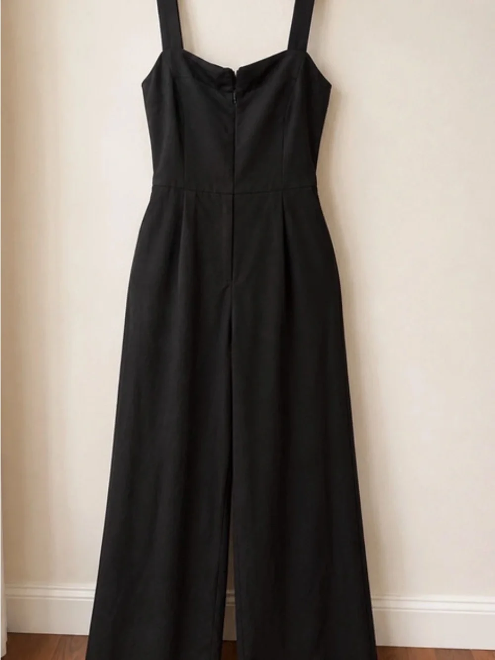 essue Black Wide-Leg Linen Jumpsuit - Picture 2 of 5